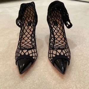 Pinko Fishnet Pump